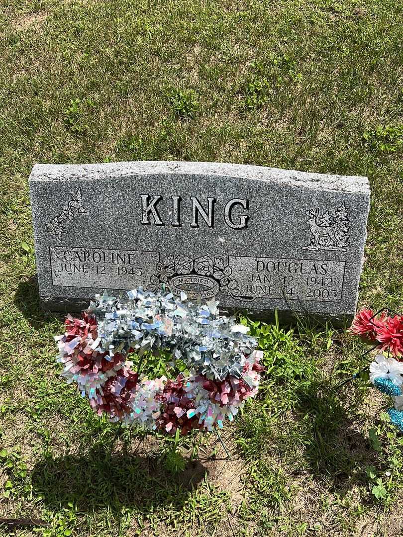 Douglas King's grave. Photo 1