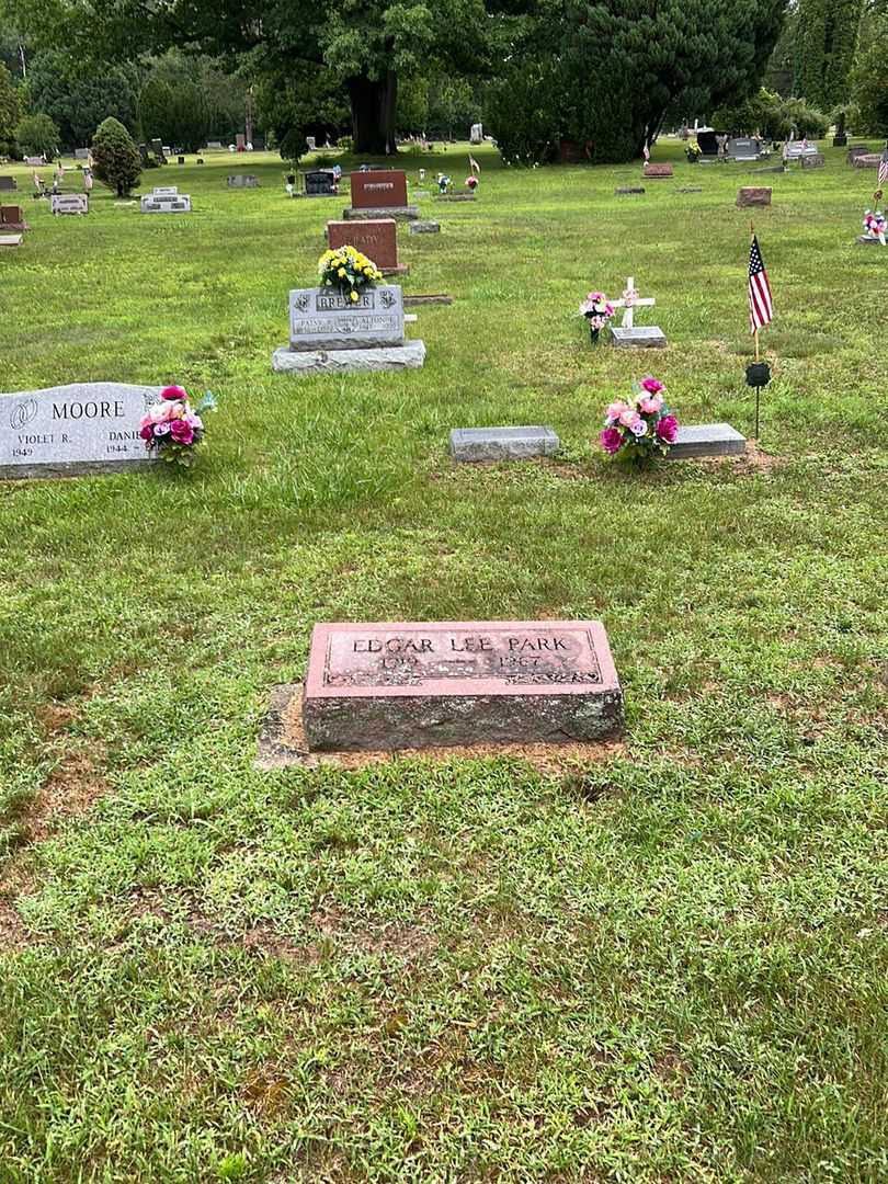 Edgar Lee Park's grave. Photo 2