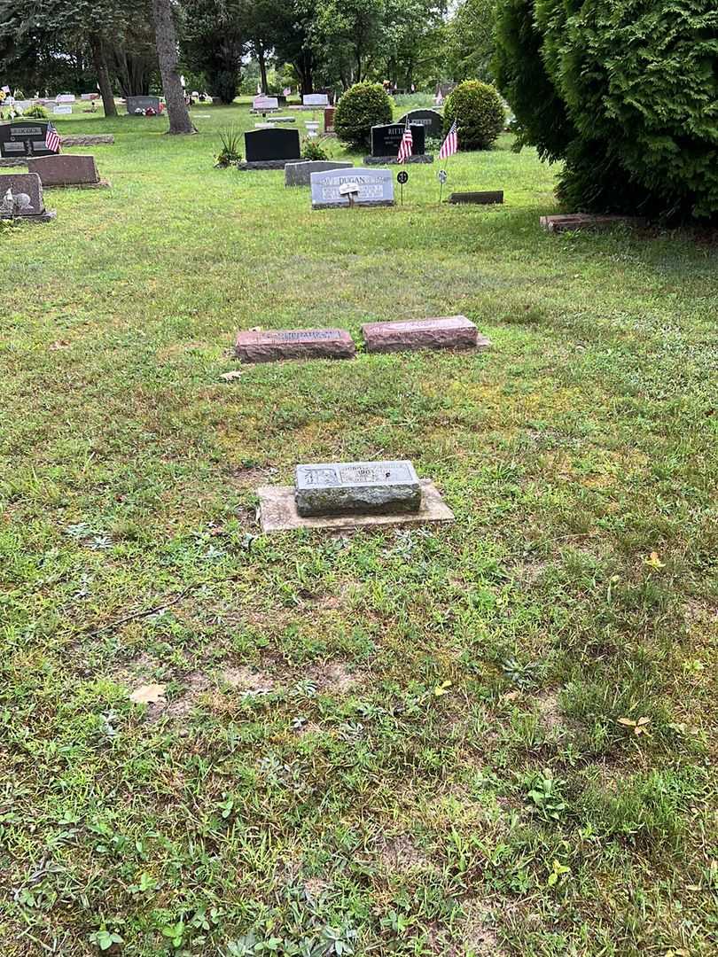 Dorothy Louise Watson's grave. Photo 2