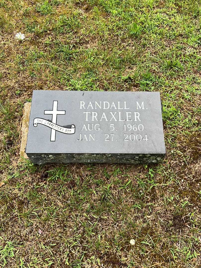 Randall M. Traxler's grave. Photo 1