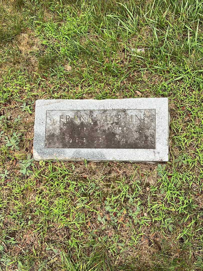 Frank Martin's grave. Photo 1