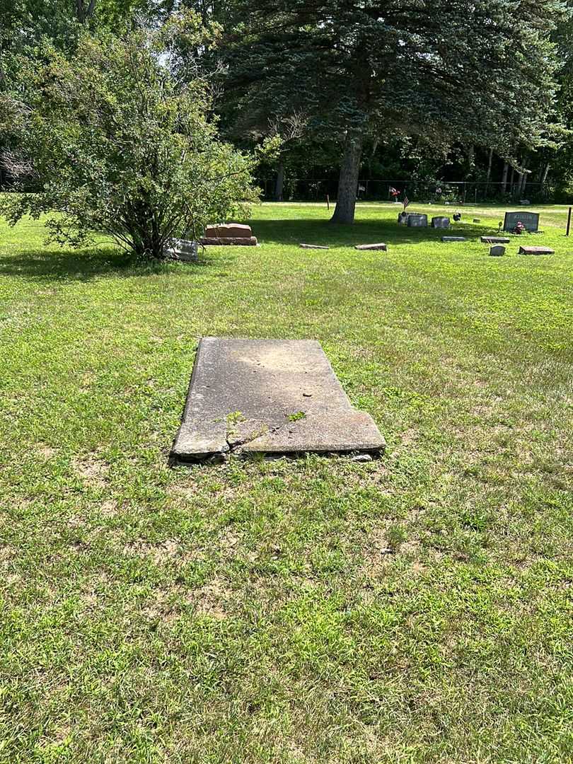 A. E. Jones's grave. Photo 2