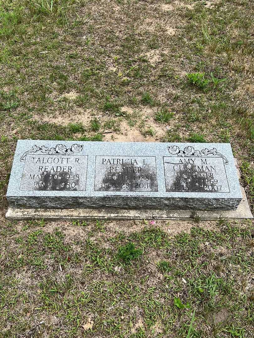 Patricia L. Reader's grave. Photo 1