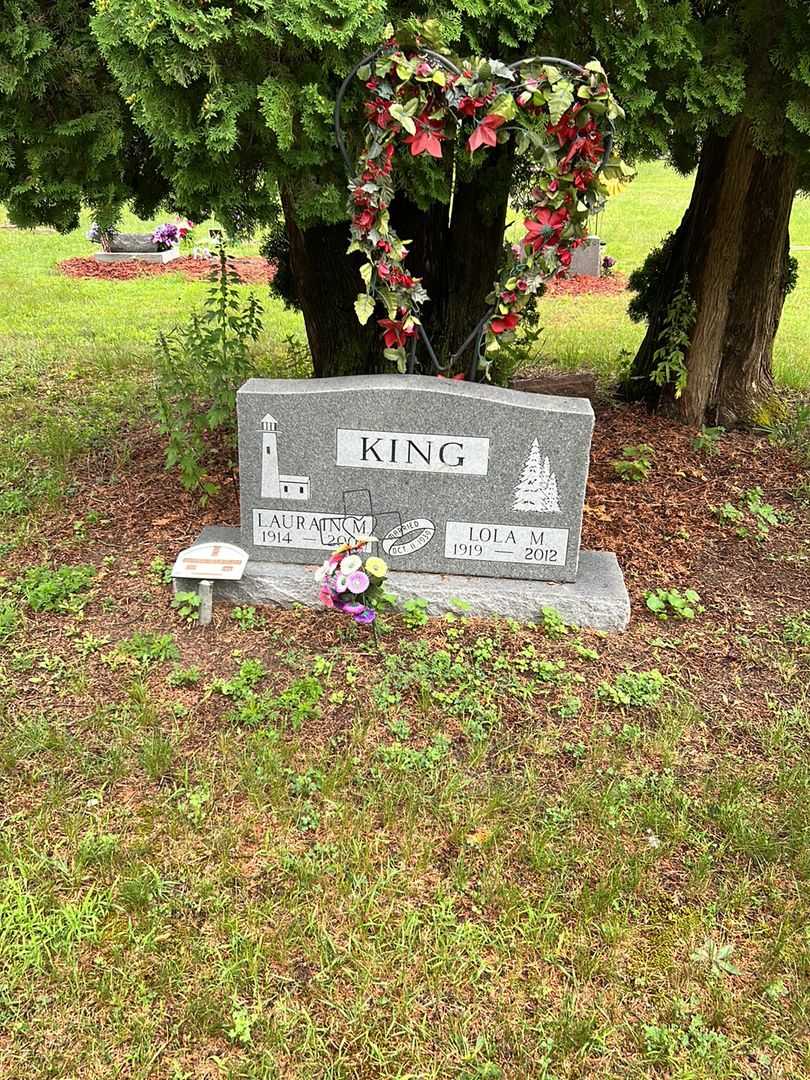 Laurain M. King's grave. Photo 2