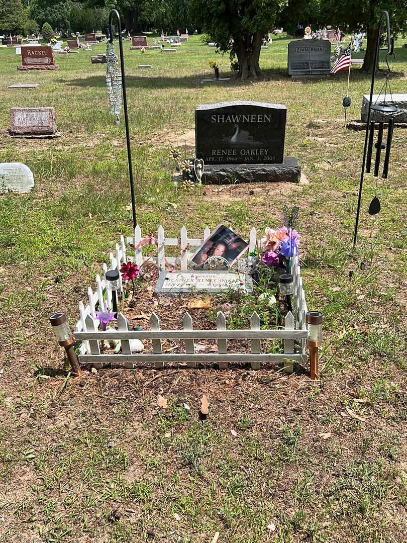 Heather Renee Oakley's grave. Photo 2