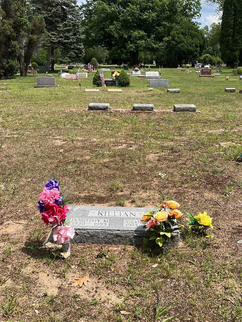 Dorothy M. Killian's grave. Photo 2