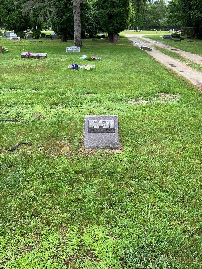 George J. Welker's grave. Photo 2