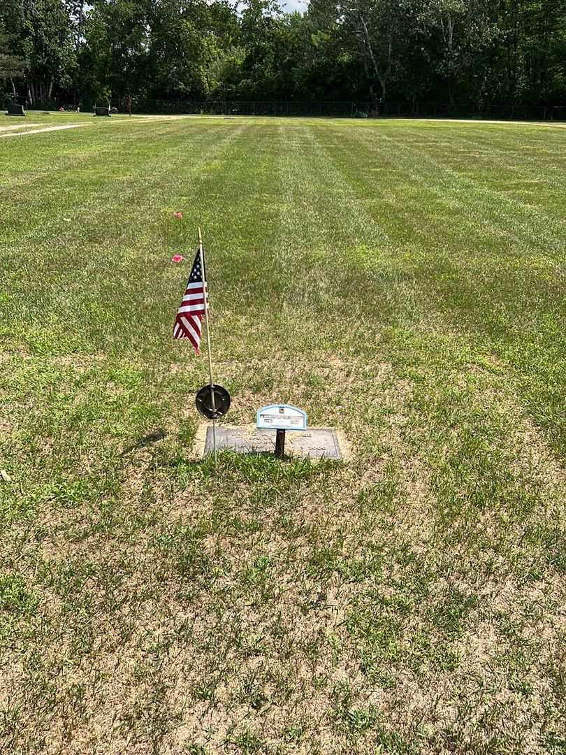 James A. Kapitzke's grave. Photo 2