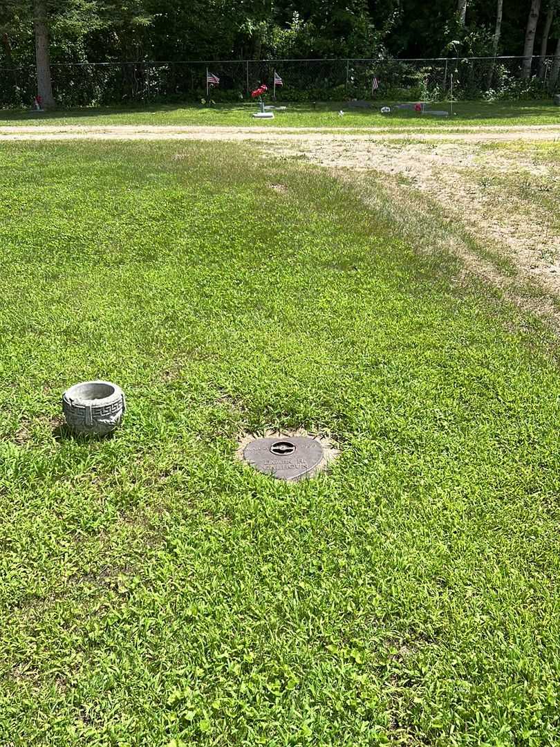 Damen H. Calhoun's grave. Photo 2