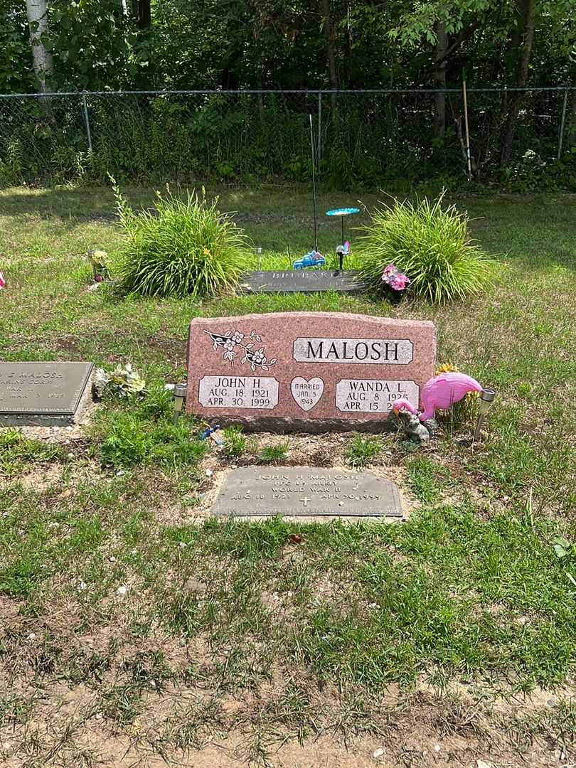 Wanda L. Malosh's grave. Photo 2