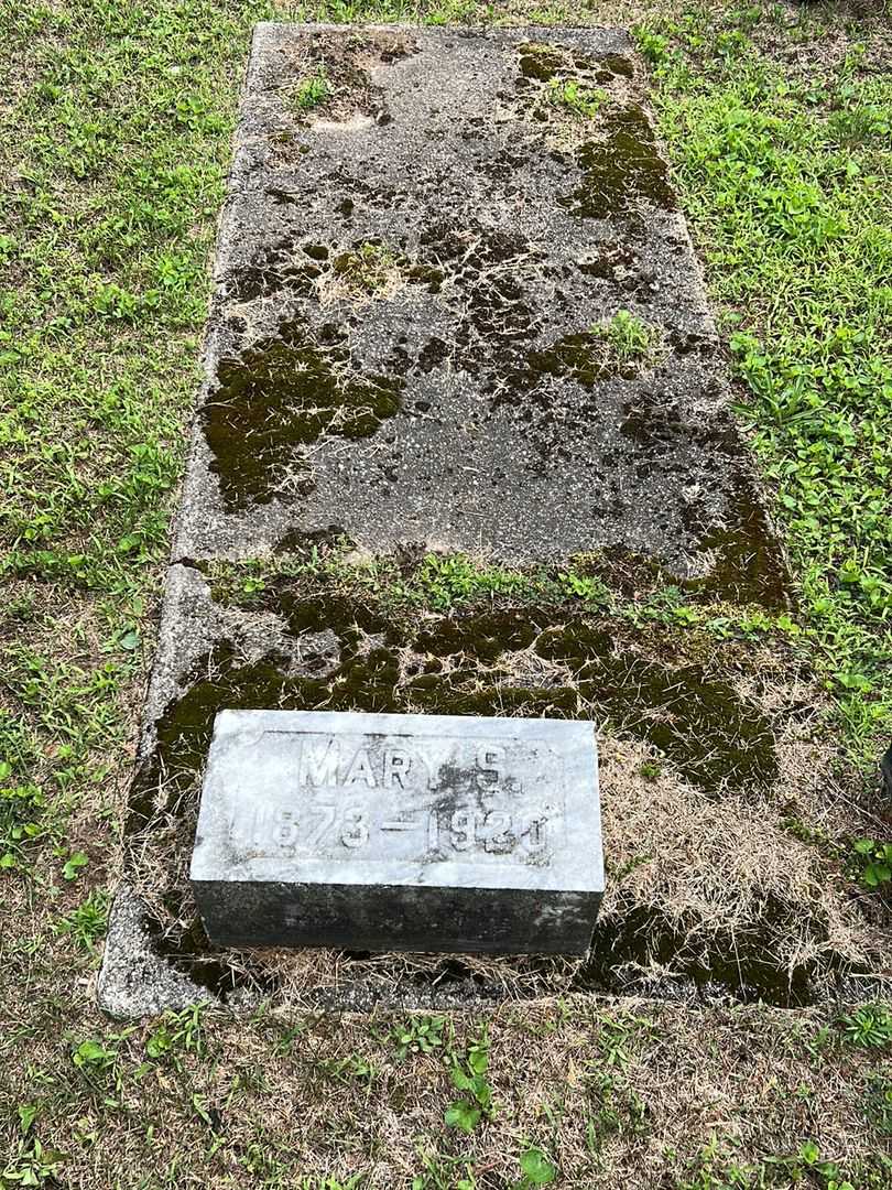 Mary S. Tibbals's grave. Photo 3
