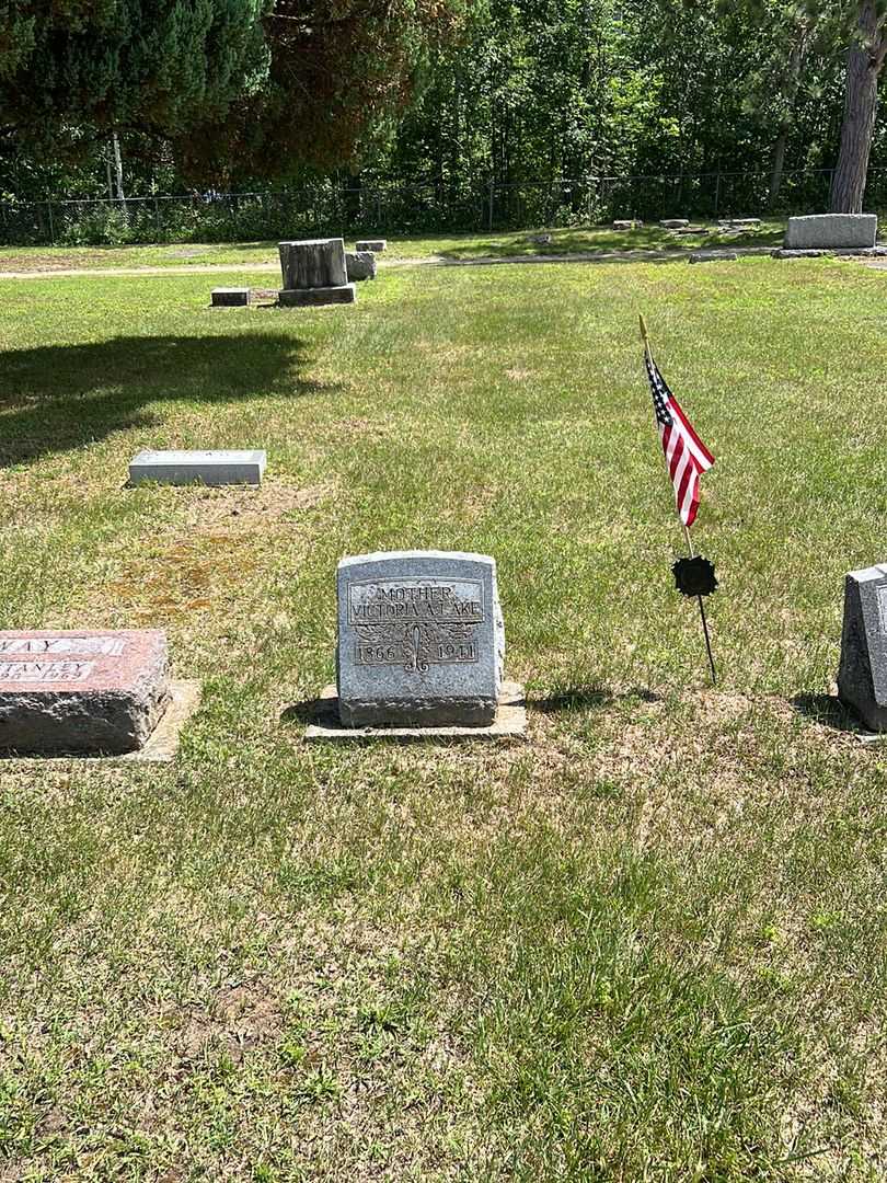 Victoria A. Lake's grave. Photo 2