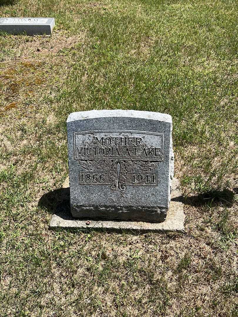 Victoria A. Lake's grave. Photo 1