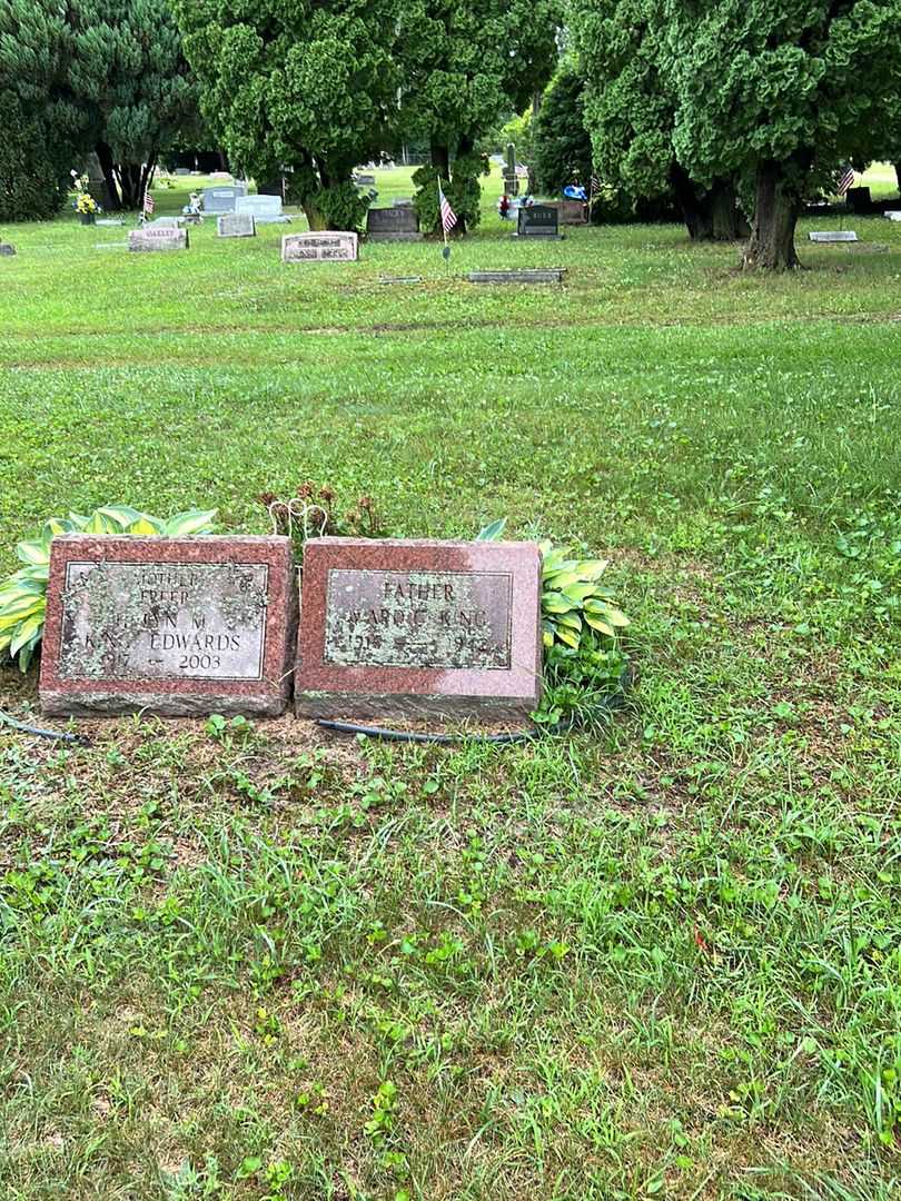 Ward C. King's grave. Photo 2