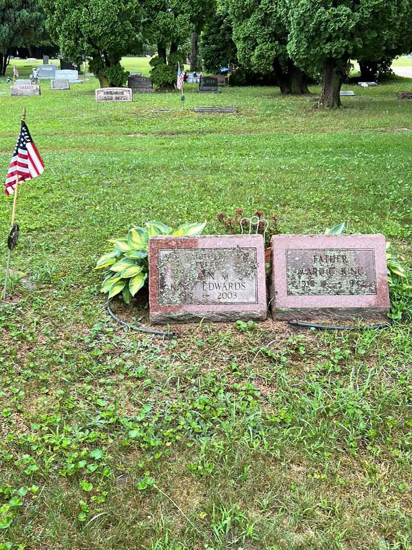 Helyn M. King Edwards's grave. Photo 2