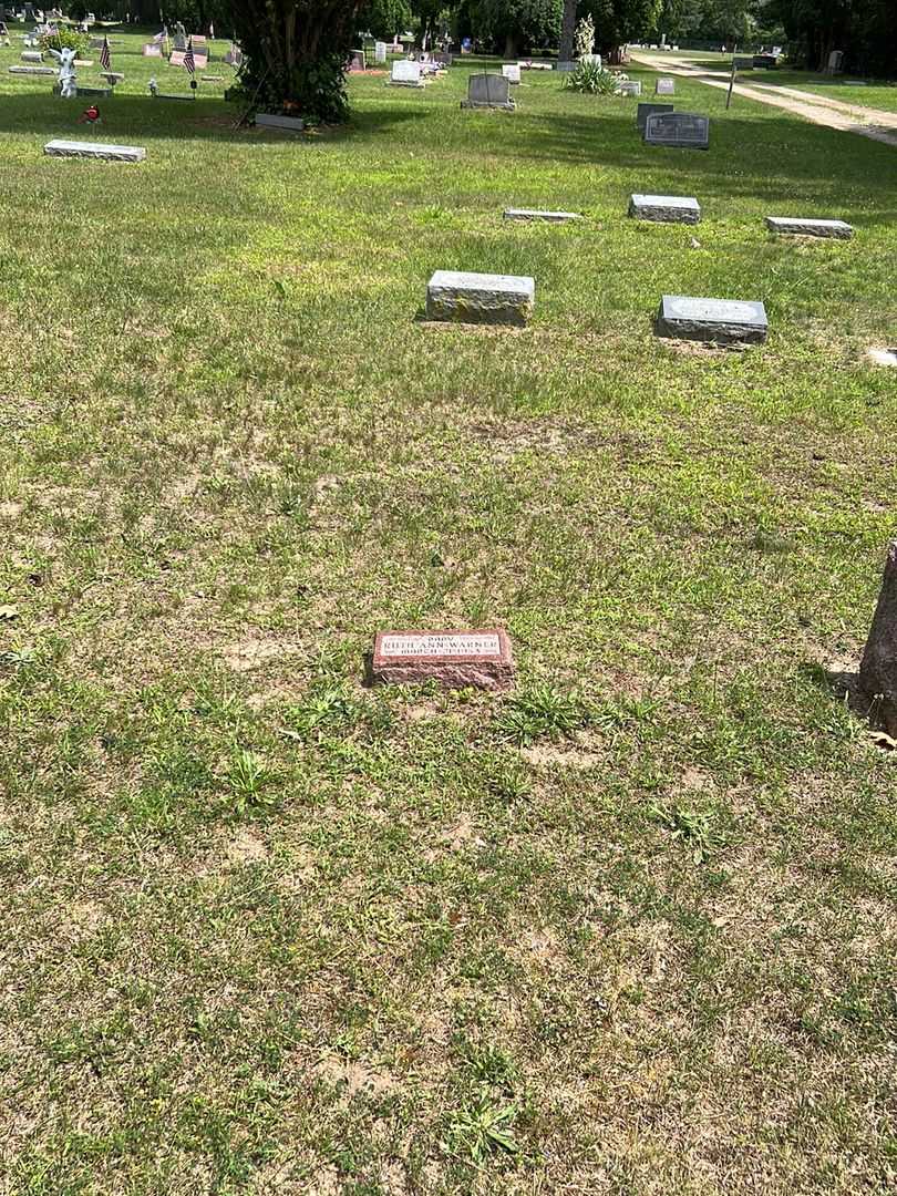 Ruth Ann Warner's grave. Photo 2