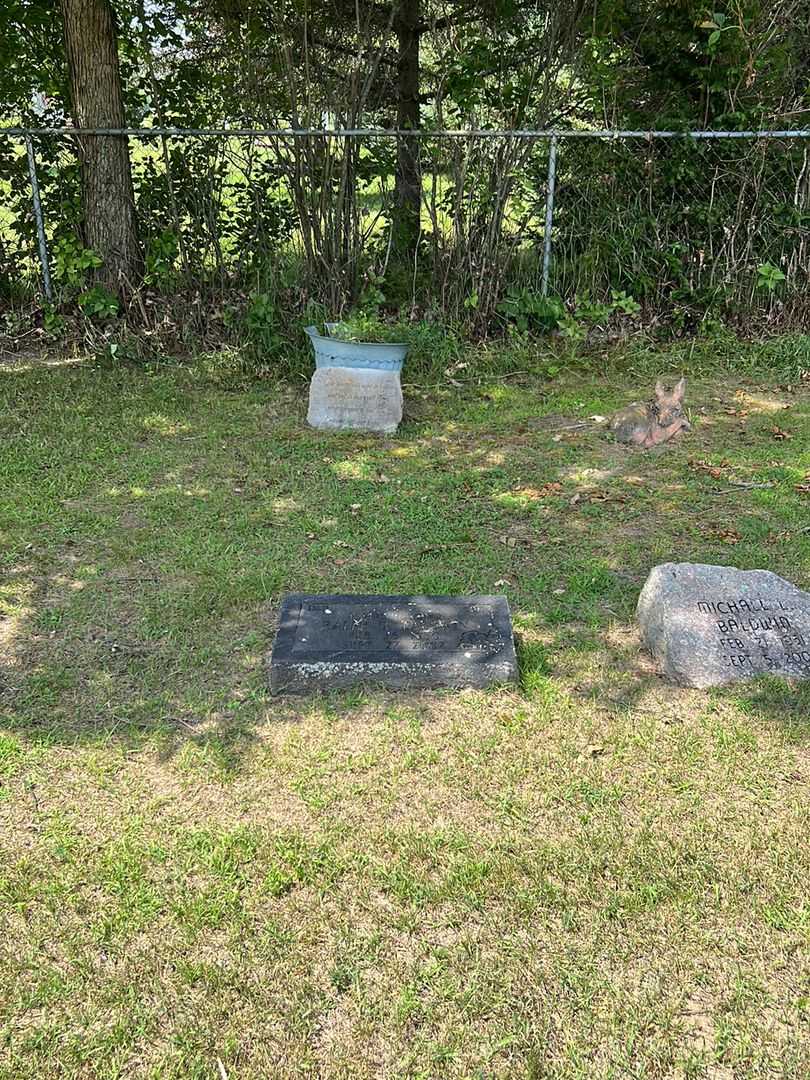 Ralph D. Baldwin's grave. Photo 2