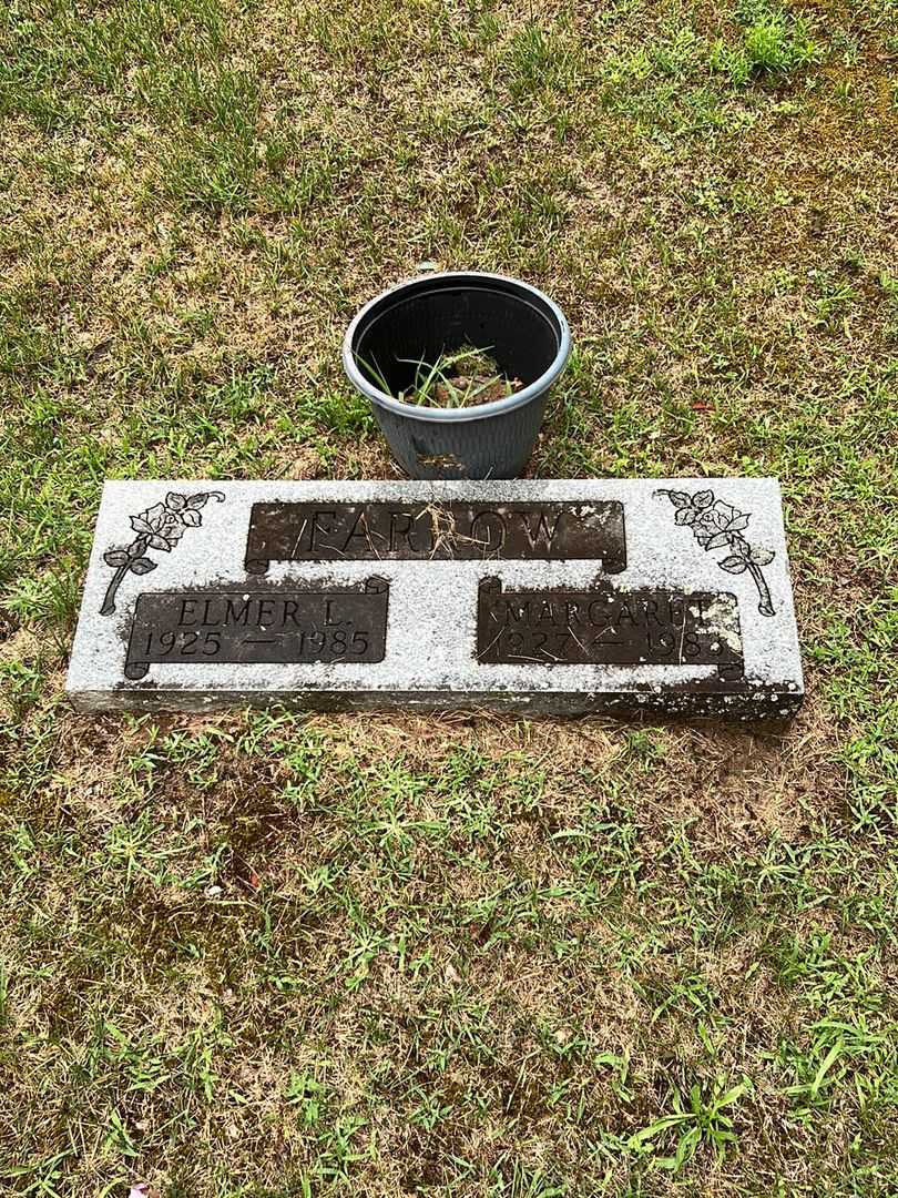 Elmer L. Farrow's grave. Photo 1