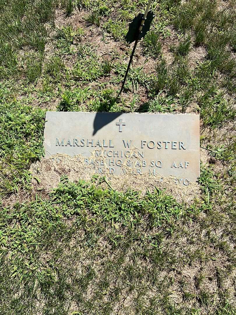 Marshall W. Foster's grave. Photo 3