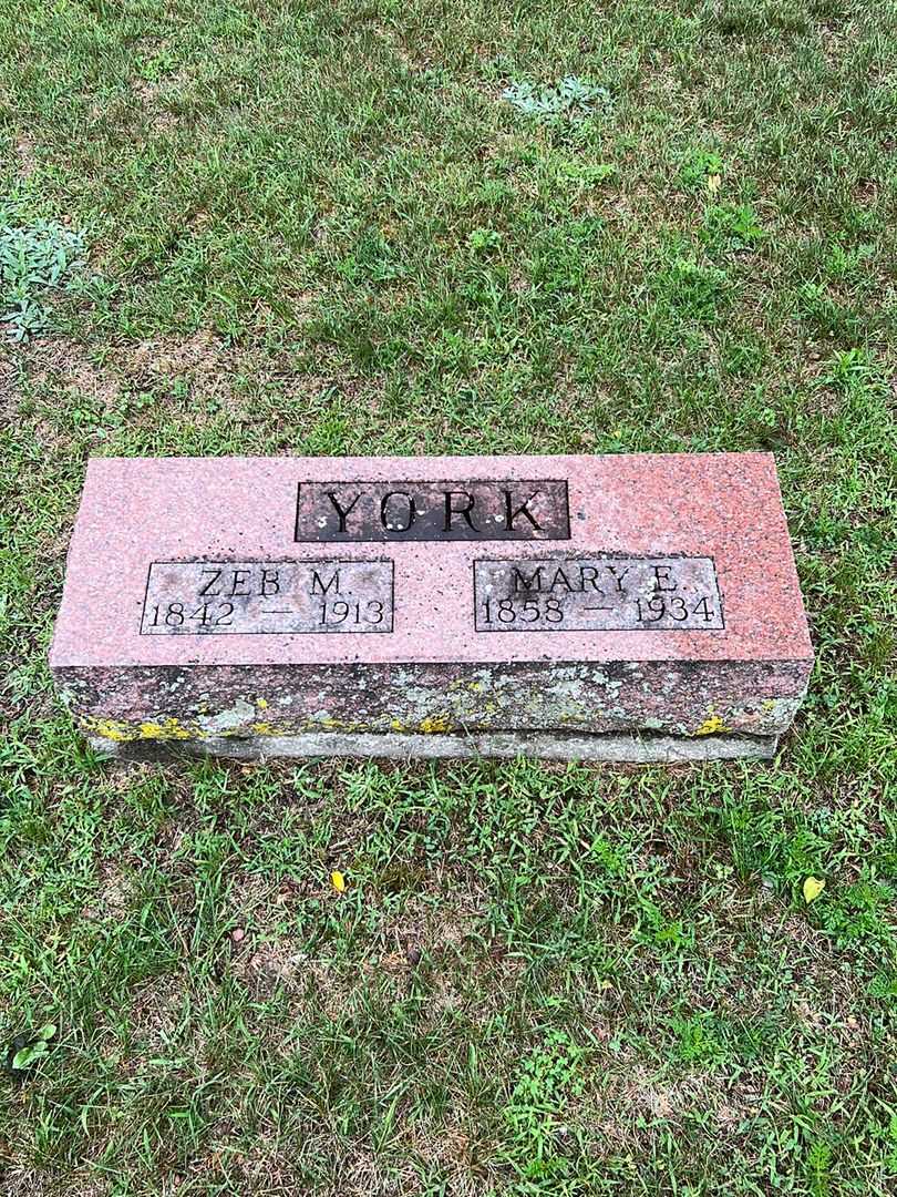 Mary E. York's grave. Photo 1