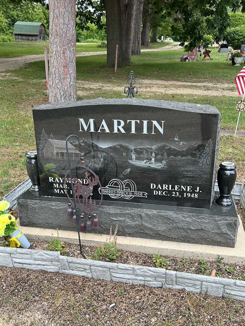 Raymond Martin's grave. Photo 1