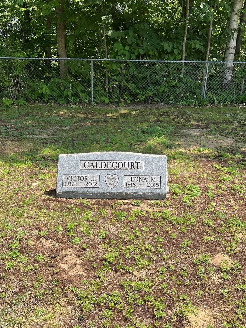 Victor J. Caldecourt's grave. Photo 2