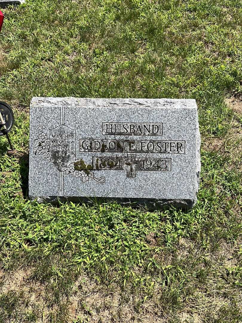 Gideon E. Foster's grave. Photo 1