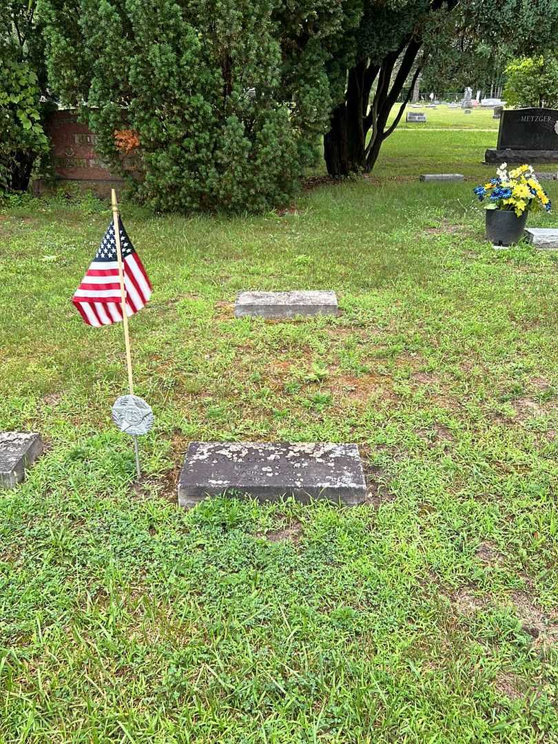 John A. Patteen's grave. Photo 2
