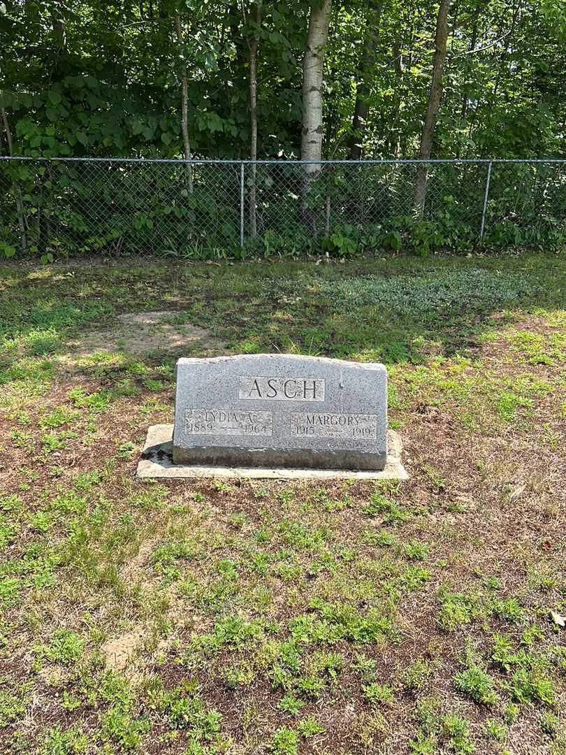 Lydia A. Asch's grave. Photo 2