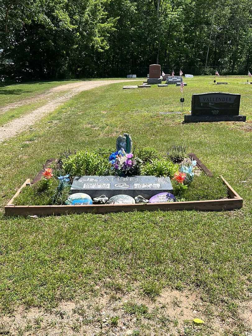 Richard F. Allbee's grave. Photo 2