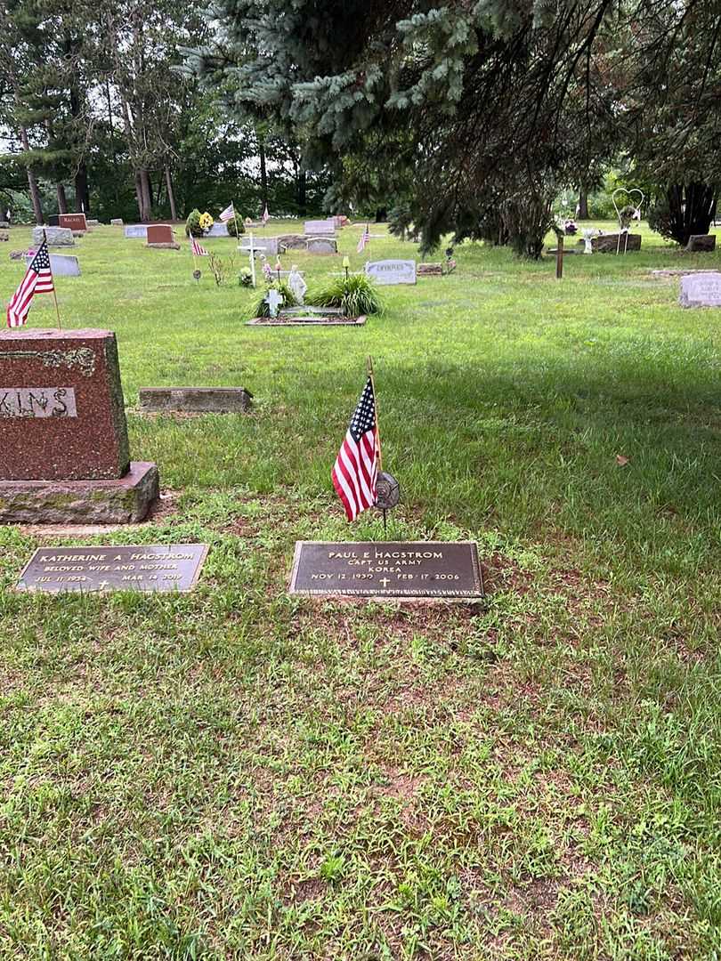 Paul E. Hagstrom's grave. Photo 2