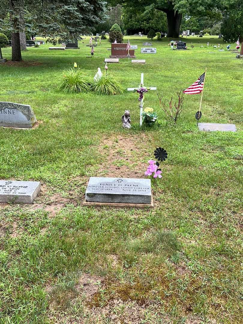 Eunice O. Payne's grave. Photo 2