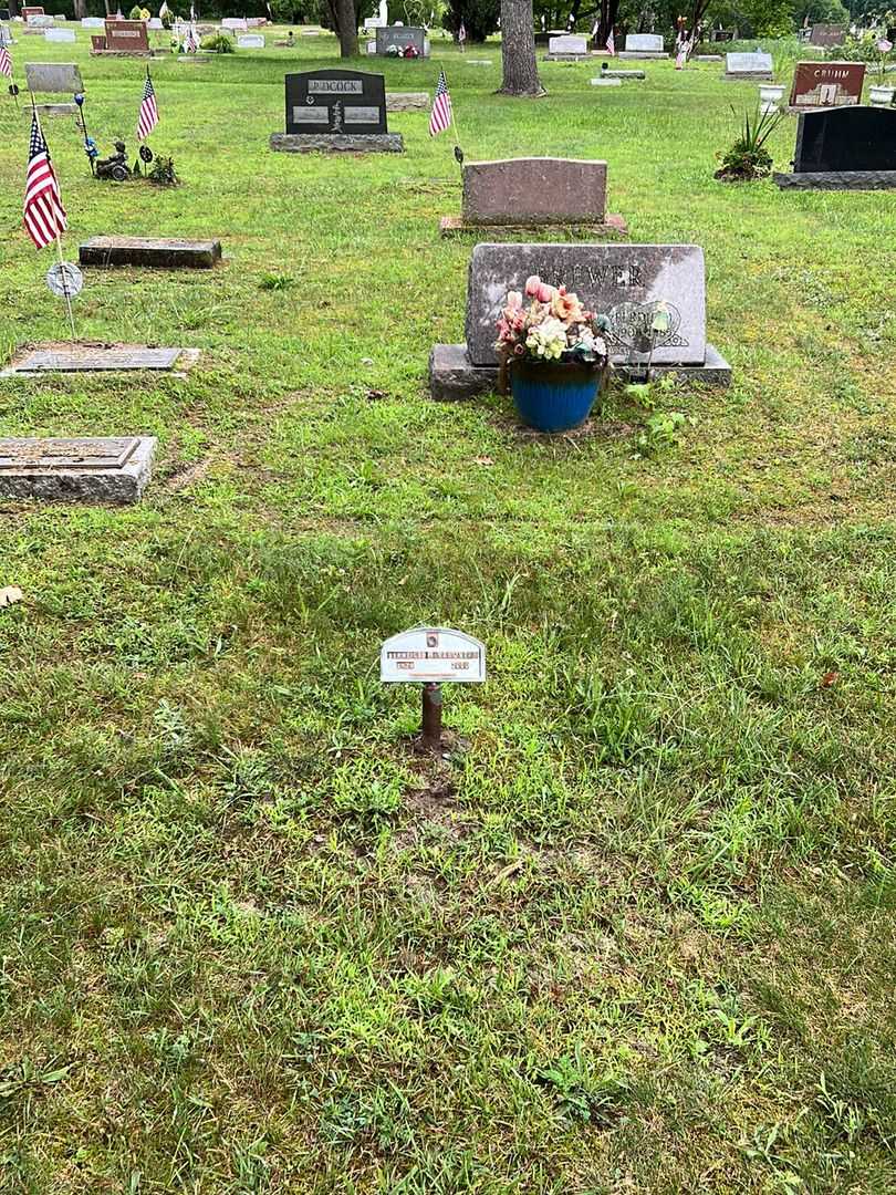 Berneice M. Vanover's grave. Photo 2