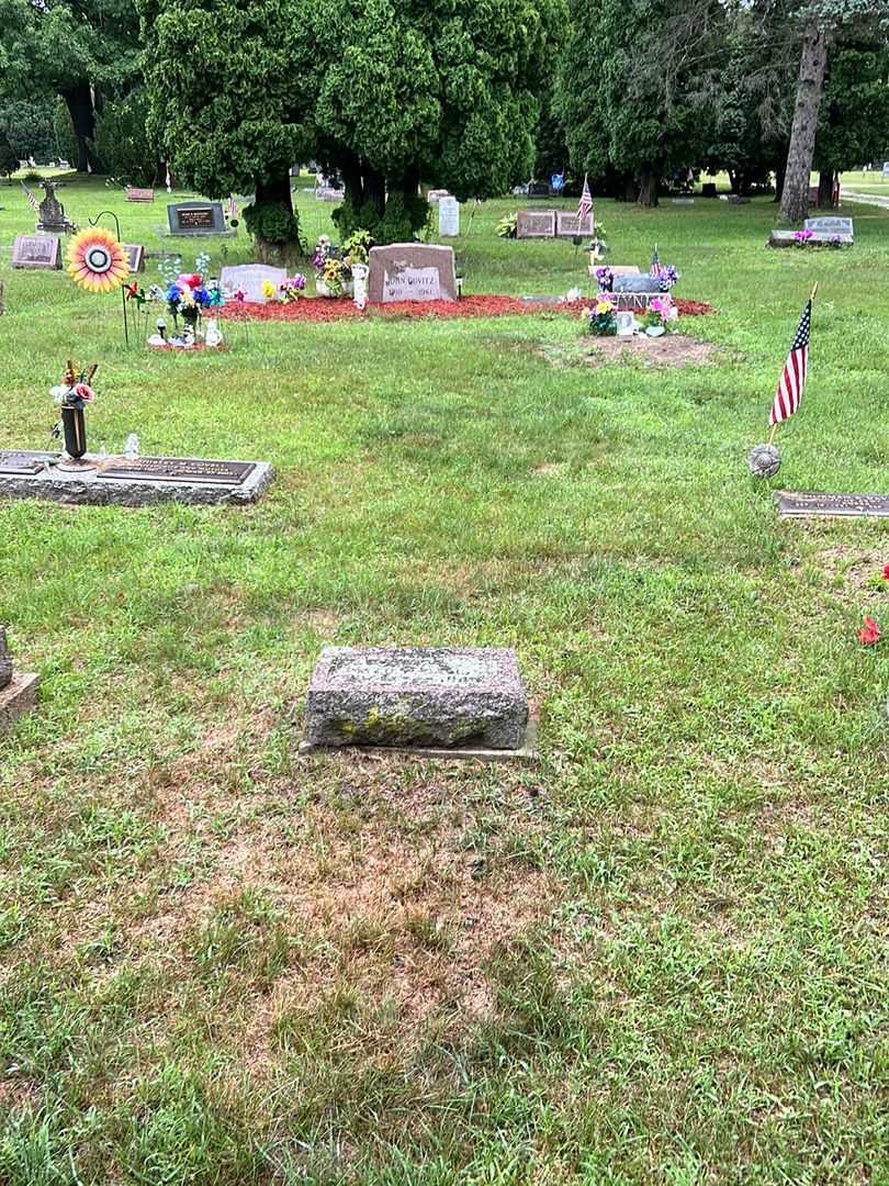 Geo. Davis's grave. Photo 2