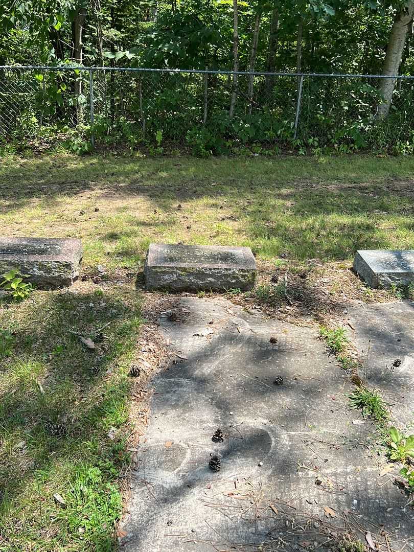 Hazel I. Lane's grave. Photo 2