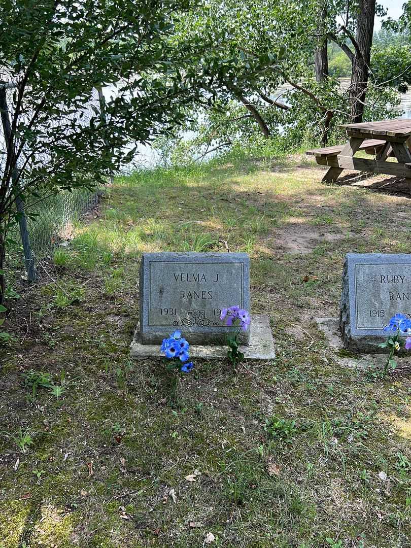Velma J. Ranes's grave. Photo 2