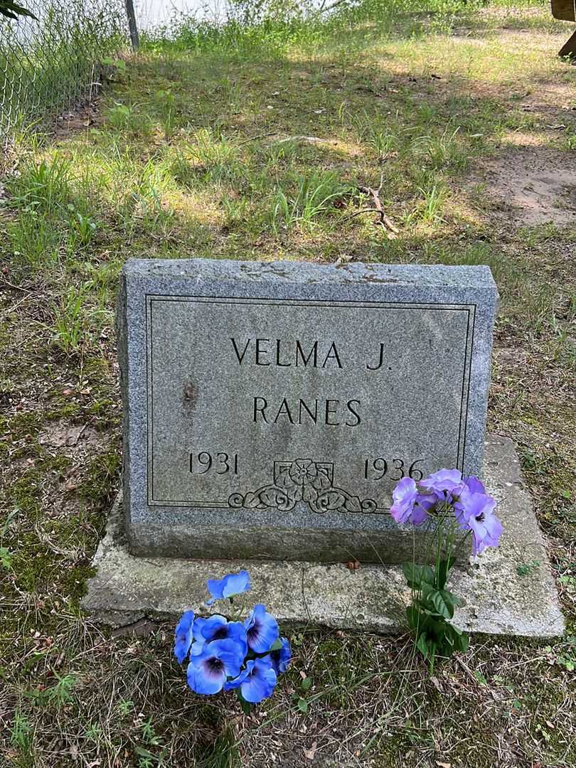 Velma J. Ranes's grave. Photo 1
