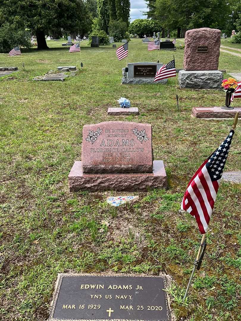 Edwin Adams's grave. Photo 2
