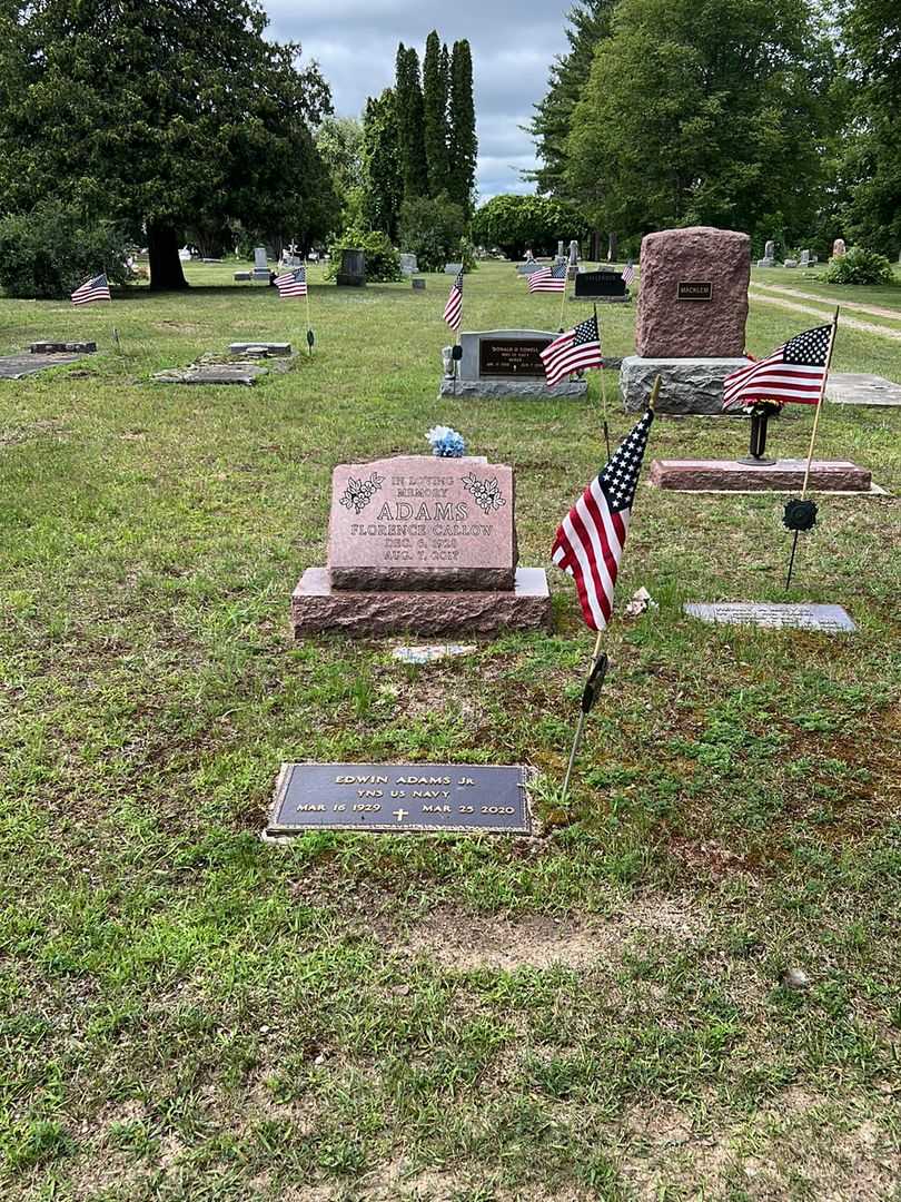 Edwin Adams's grave. Photo 3