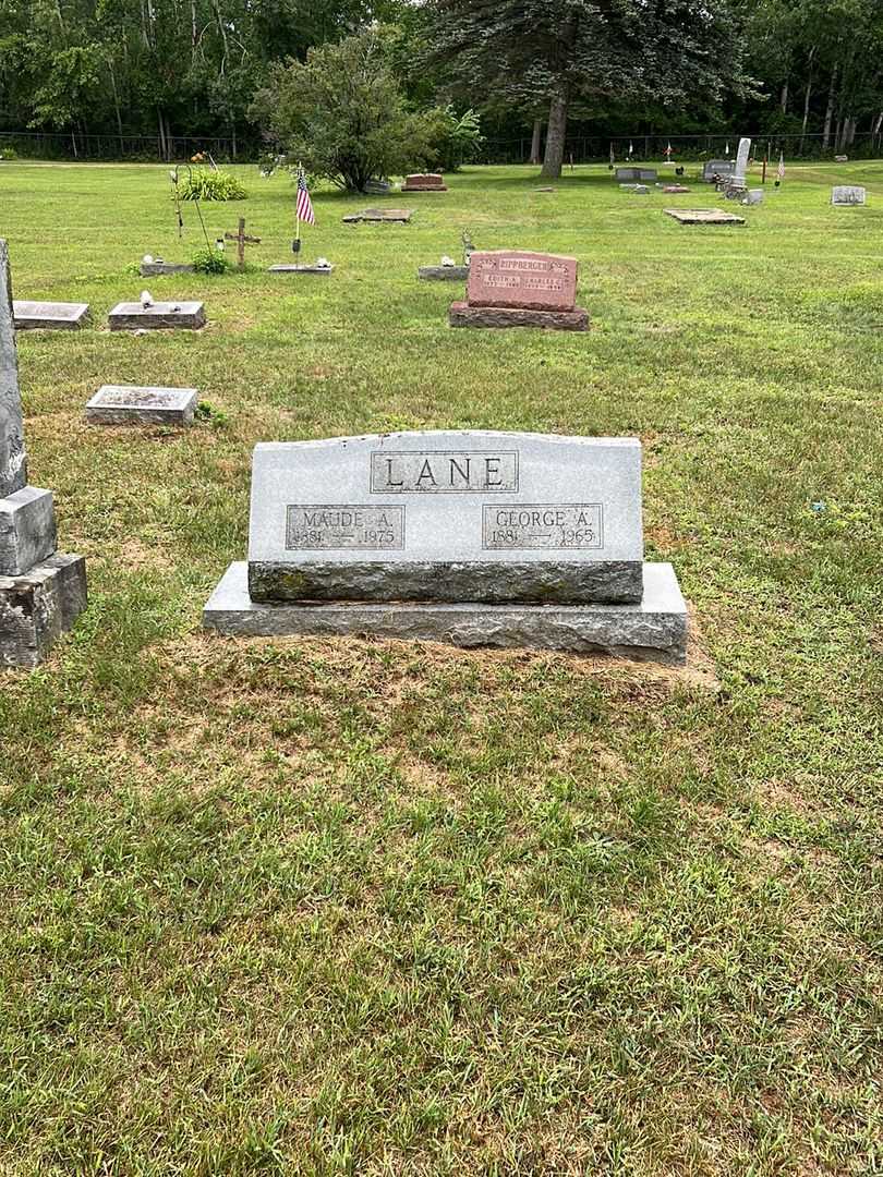 Maude A. Lane's grave. Photo 2